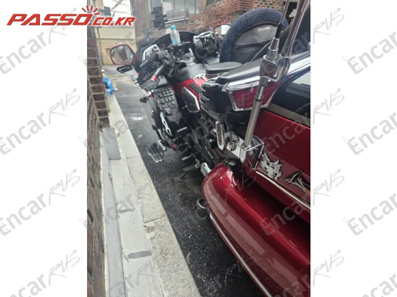 Honda Goldwing 1800 - фото 1