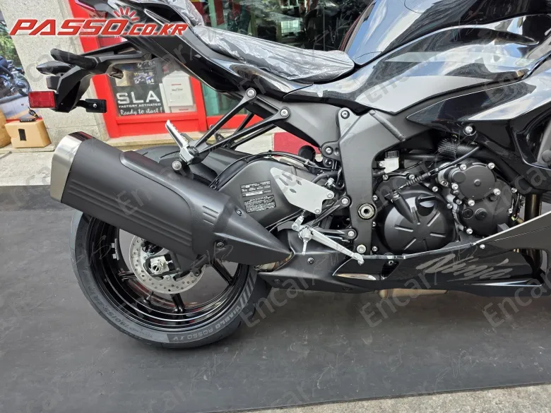 Kawasaki Zx 6 R - фото 6