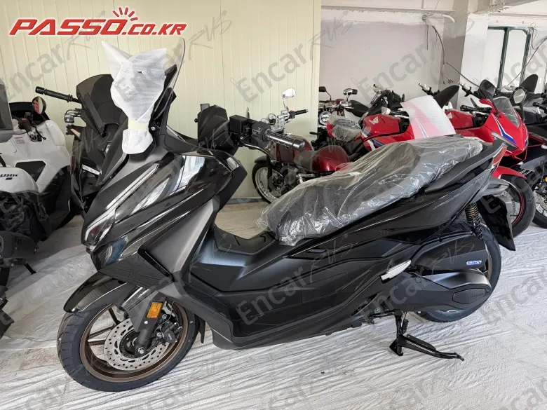Honda Forza 350 - фото 0