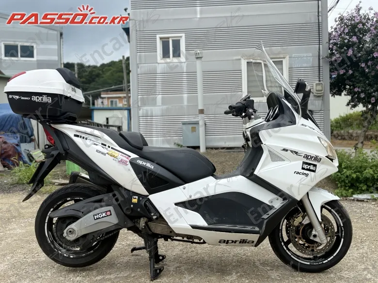 Aprilia SRV 850 - фото 0