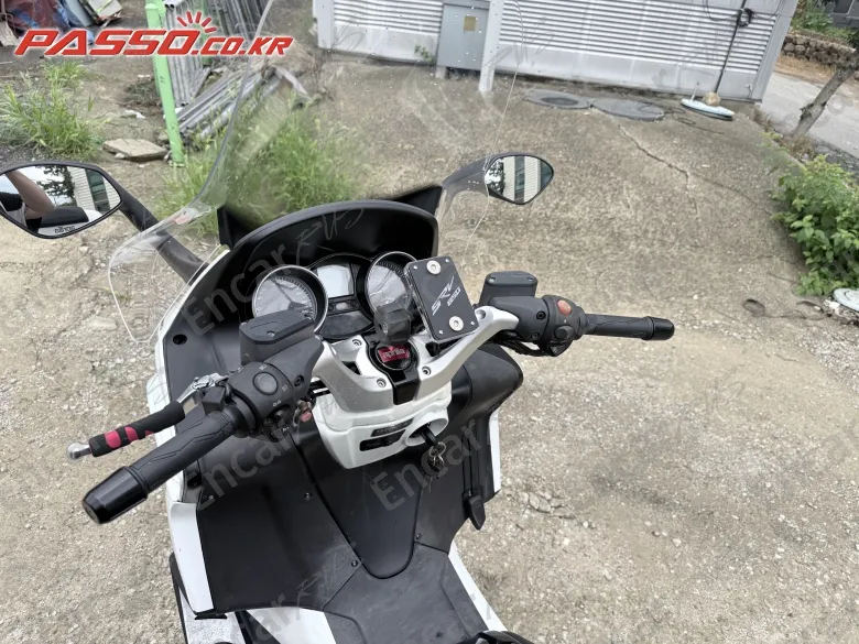 Aprilia SRV 850 - фото 3