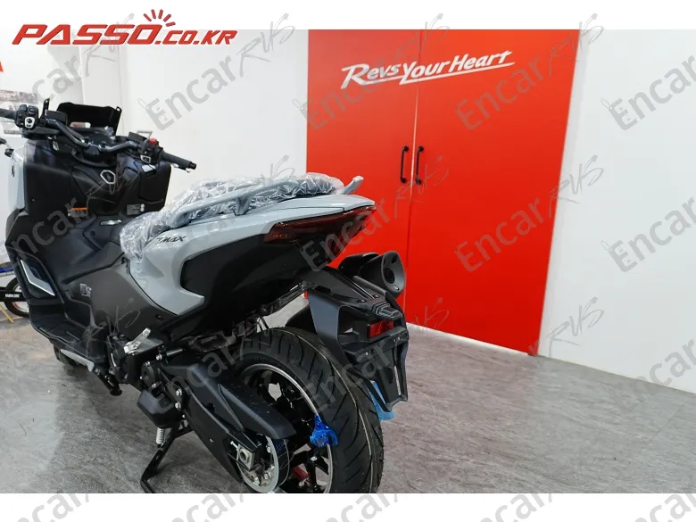 Yamaha T Max 560 - фото 2