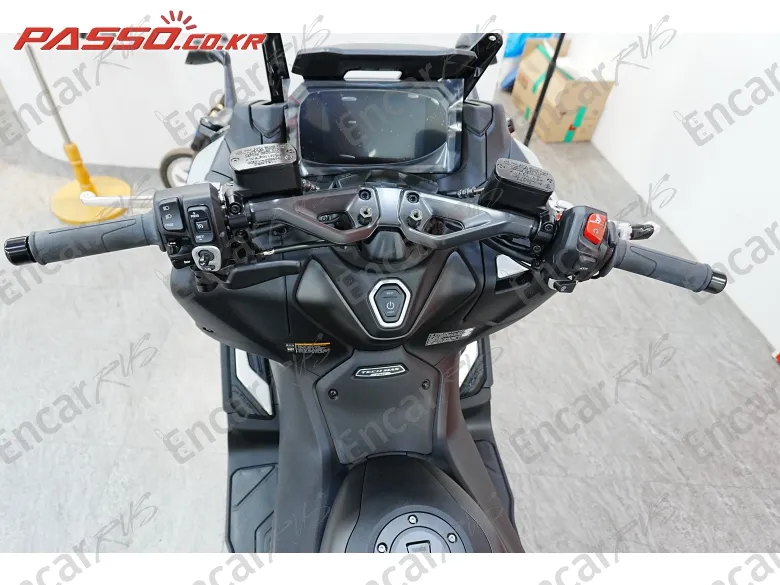 Yamaha T Max 560 - фото 3