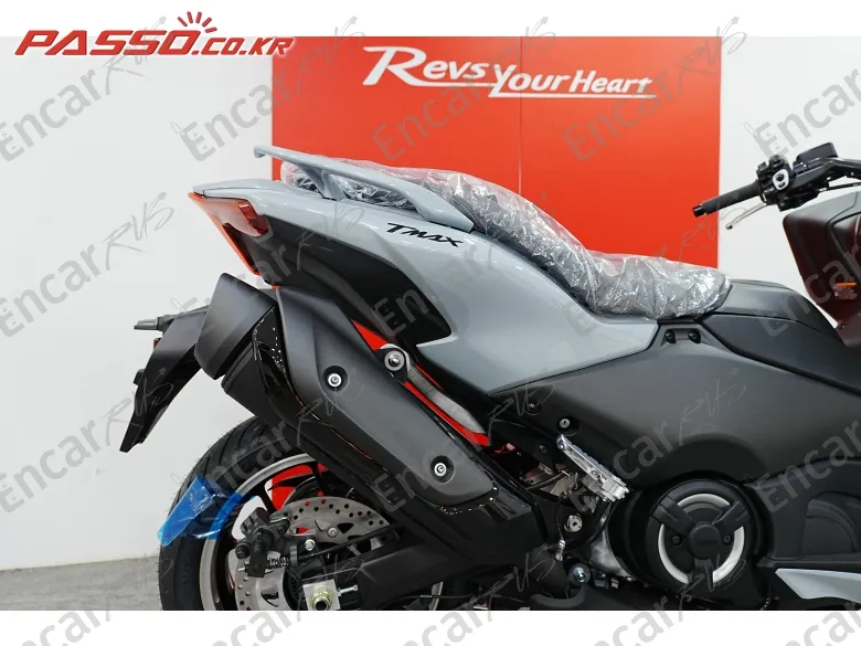 Yamaha T Max 560 - фото 6
