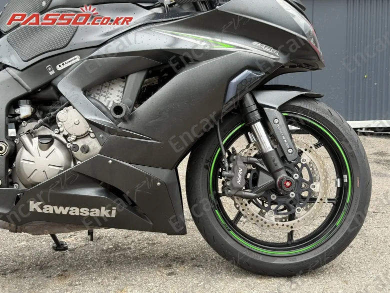 Kawasaki Zx 6 R - фото 4