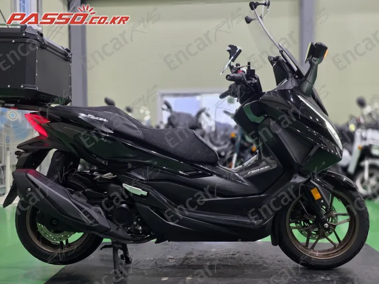 Honda Forza 350 - фото 0