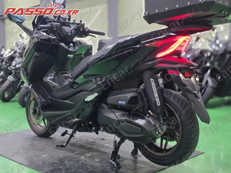 Honda Forza 350 - фото 4