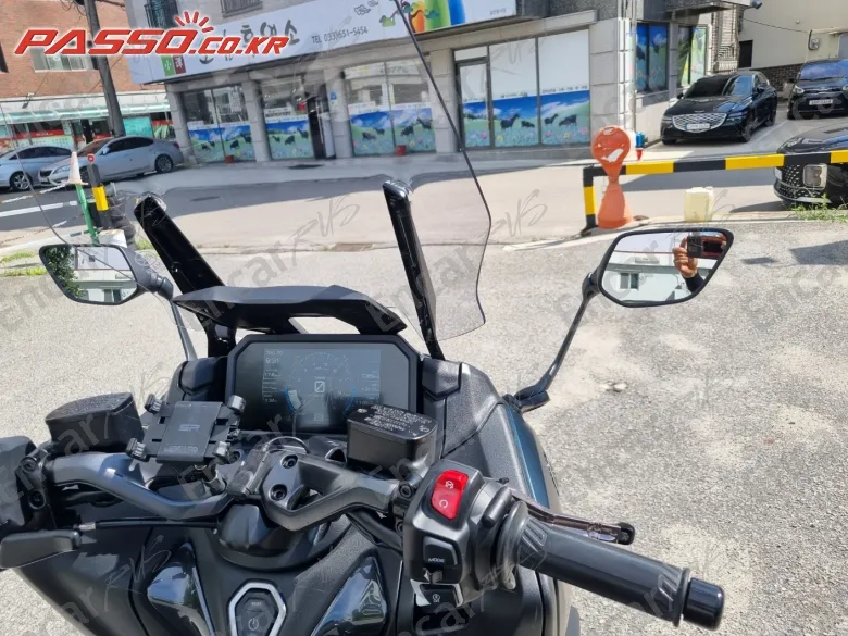 Yamaha T Max 560 - фото 5