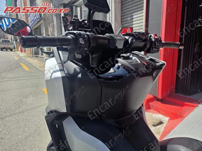 Honda Forza 750 - фото 3