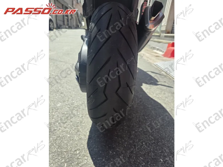 Honda Forza 750 - фото 5