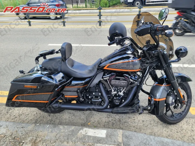 HARLEY-DAVIDSON ROAD KING SPECIAL - фото 0