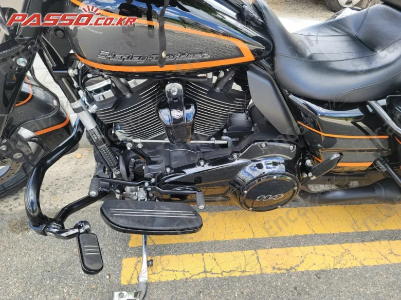 HARLEY-DAVIDSON ROAD KING SPECIAL - фото 4