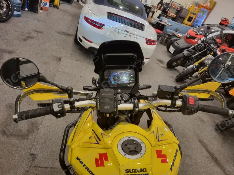 SUZUKI V STROM 800 DE - фото 3