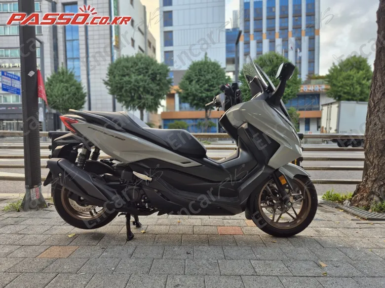 Honda Forza 350 - фото 0