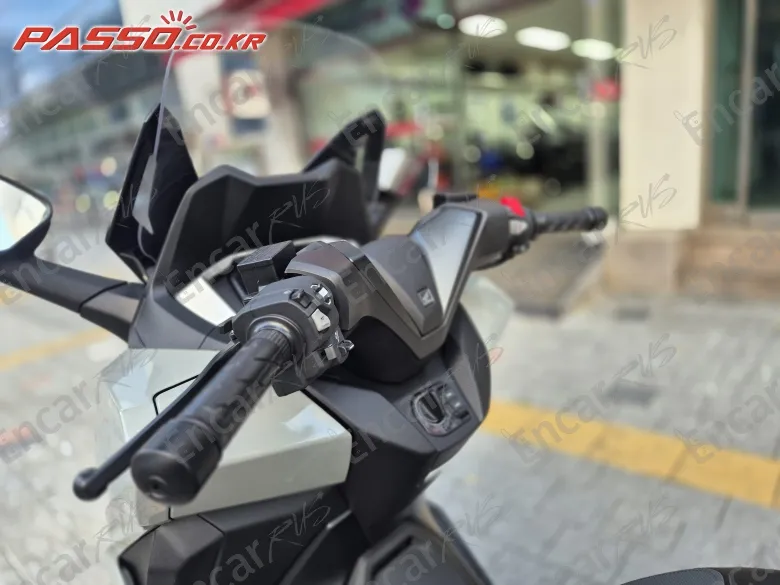 Honda Forza 350 - фото 3