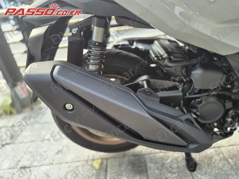 Honda Forza 350 - фото 6