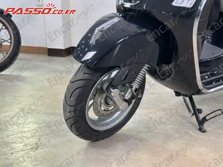 Vespa Gts 300 Classic - фото 5