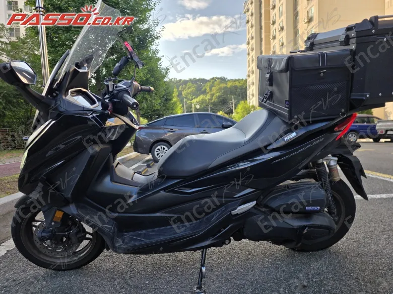 Honda Forza 350 - фото 1