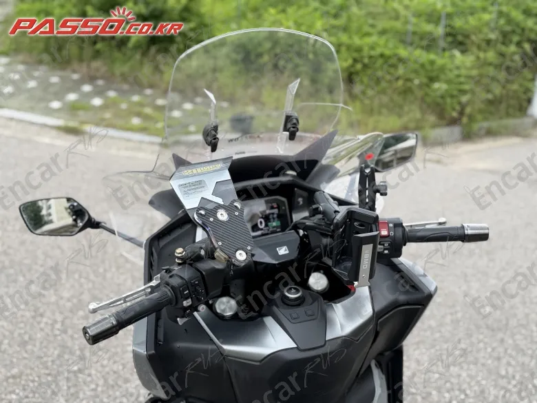 Honda Forza 750 - фото 3