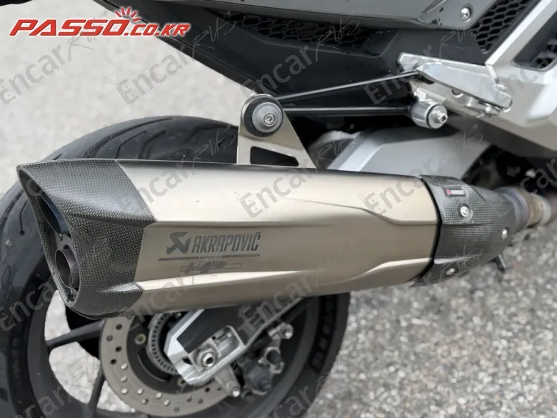 Honda Forza 750 - фото 6