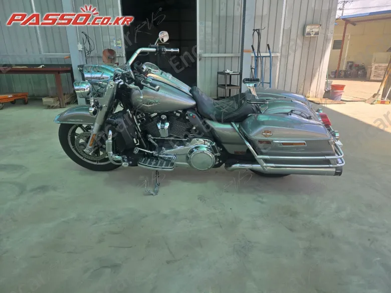 Harley-Davidson Flhr - фото 1