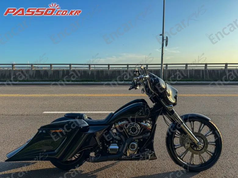 Harley-Davidson Flhx - фото 0