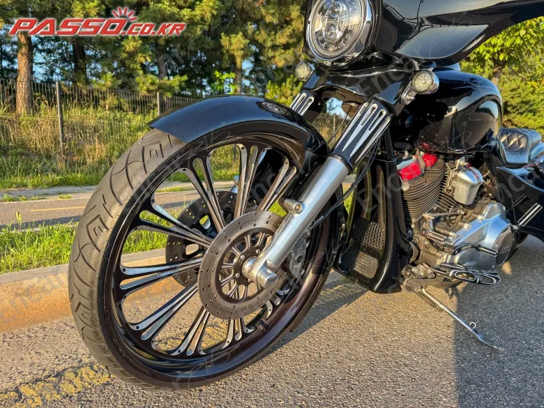 Harley-Davidson Flhx - фото 5