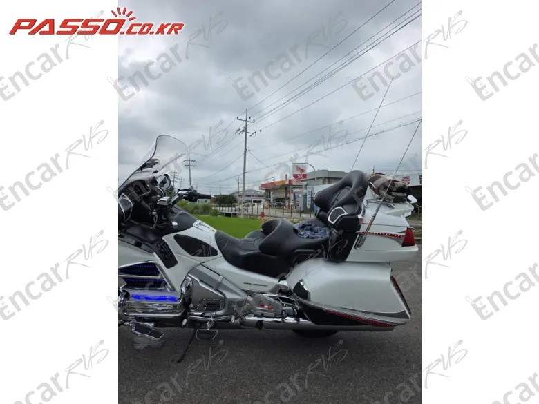 HONDA GOLDWING 1800 - фото 1