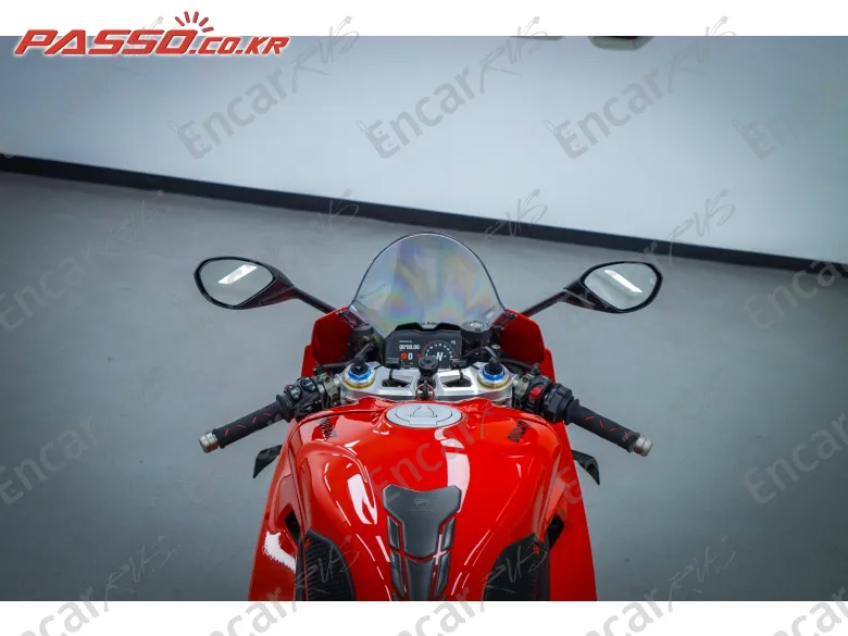 Ducati Panigale V4 S - фото 3