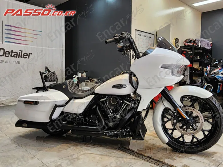 HARLEY-DAVIDSON ROAD GLIDE ST - фото 0