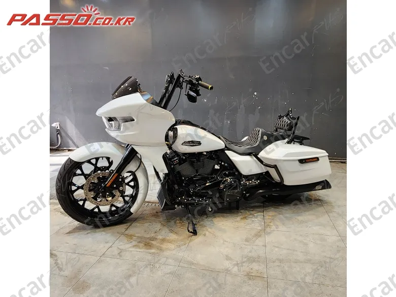 HARLEY-DAVIDSON ROAD GLIDE ST - фото 1