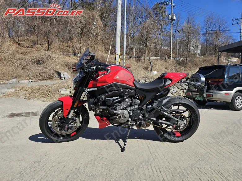 Ducati Monster 937 - фото 1
