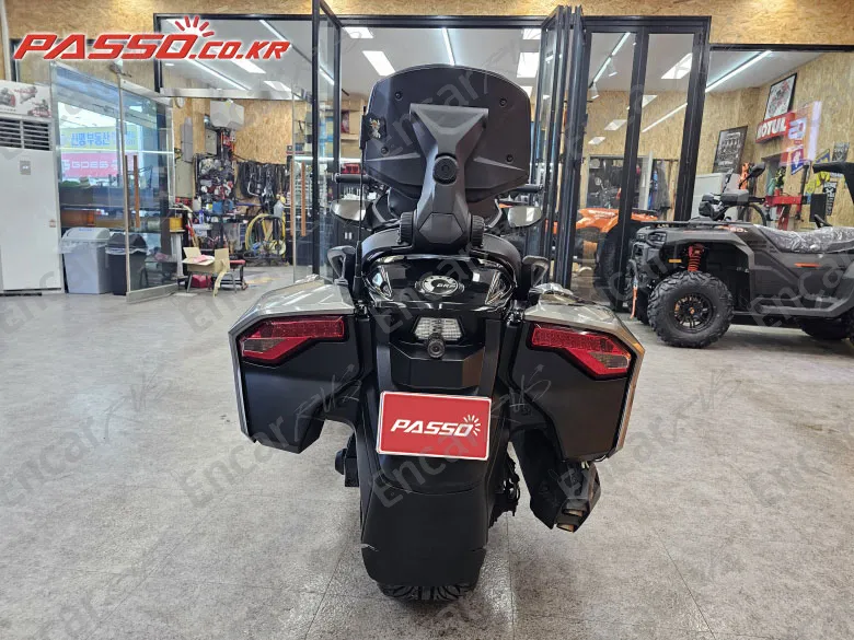BRP Can-Am Spyder F3 T - фото 2