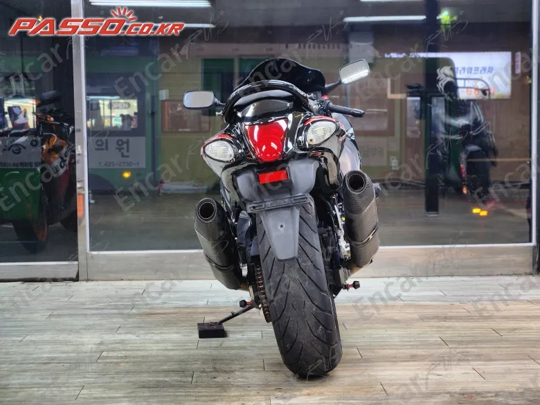 SUZUKI GSX R 1300 HAYABUSA - фото 2