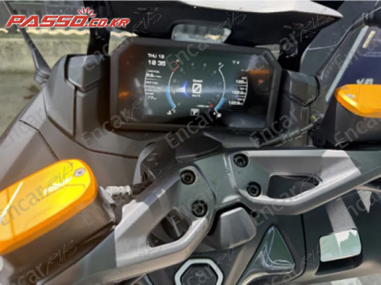YAMAHA T MAX 560 - фото 2