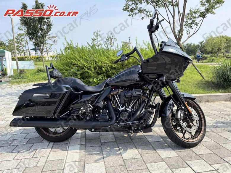 HARLEY-DAVIDSON ROAD GLIDE ST - фото 0