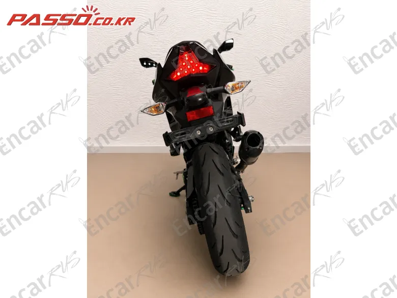 Kawasaki Ninja 400 ABS - фото 2