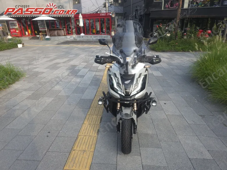 Honda Adv 350 - фото 2