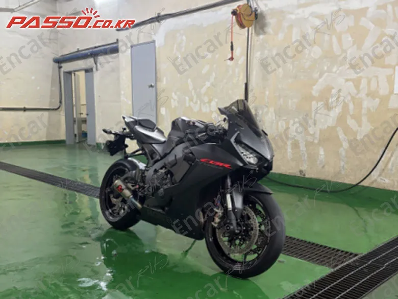 Honda Cbr 1000 Rr - фото 0