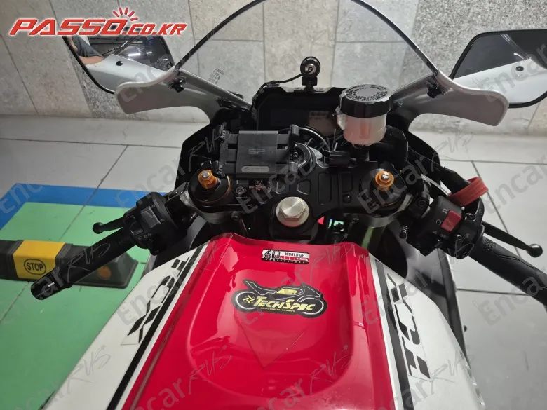 Yamaha Yzf R7 - фото 3