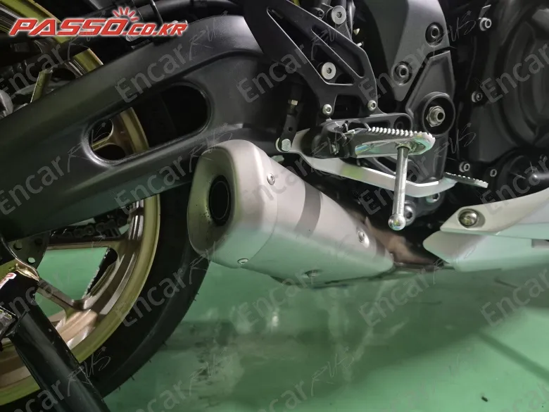 Yamaha Yzf R7 - фото 6