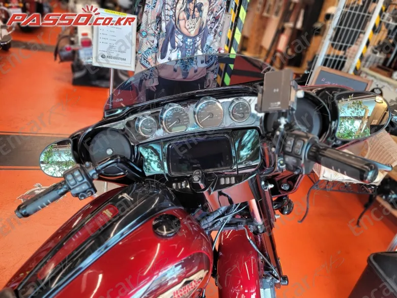 HARLEY-DAVIDSON FLHXS STREET GLIDE SPECIAL - фото 3
