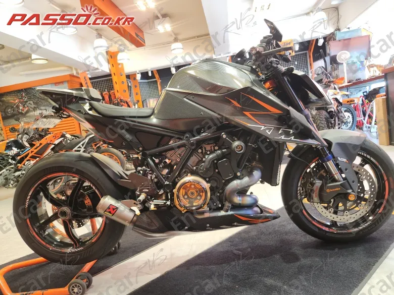KTM 1290 Super Duke R - фото 0