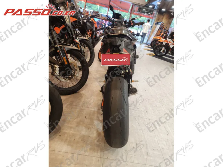 KTM 1290 Super Duke R - фото 2
