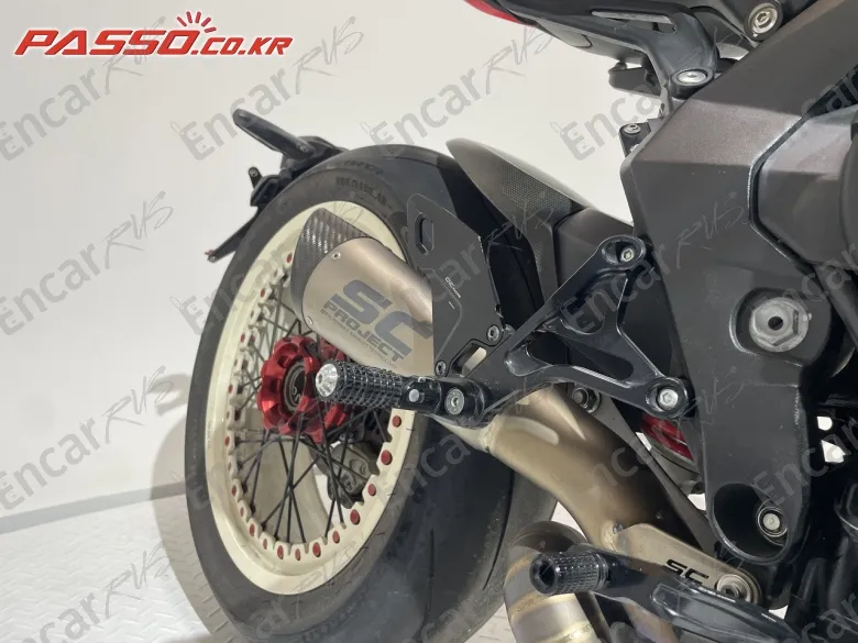 MV Agusta Dragster 800 RR - фото 5