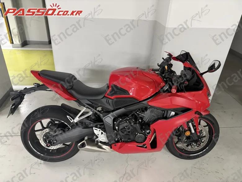 Honda CBR 650 R E-Clutch - фото 0