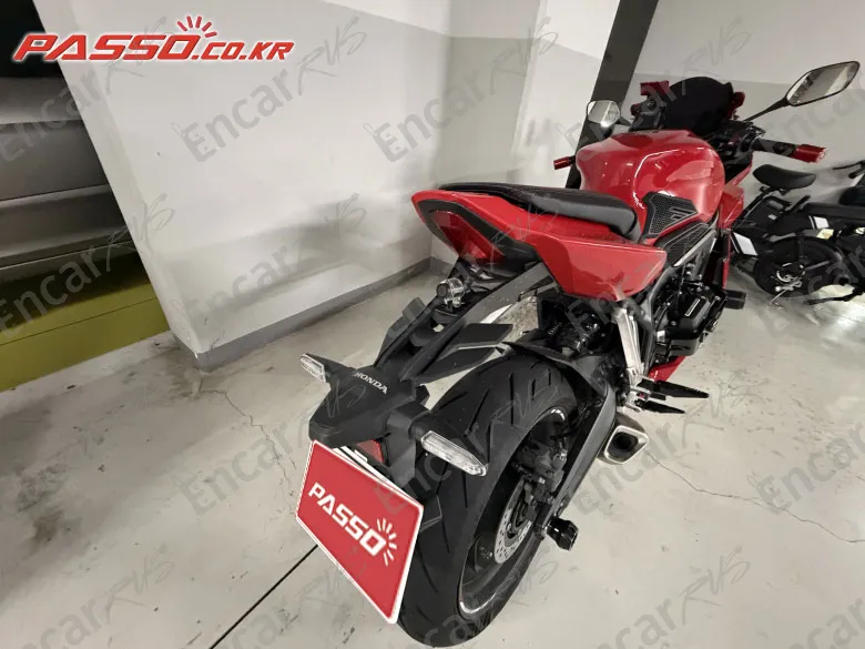 Honda CBR 650 R E-Clutch - фото 2