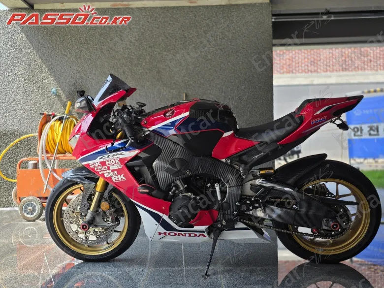 HONDA CBR 1000 RR SP - фото 1