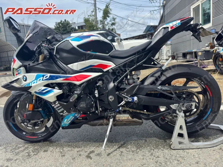 BMW S 1000 RR - фото 1