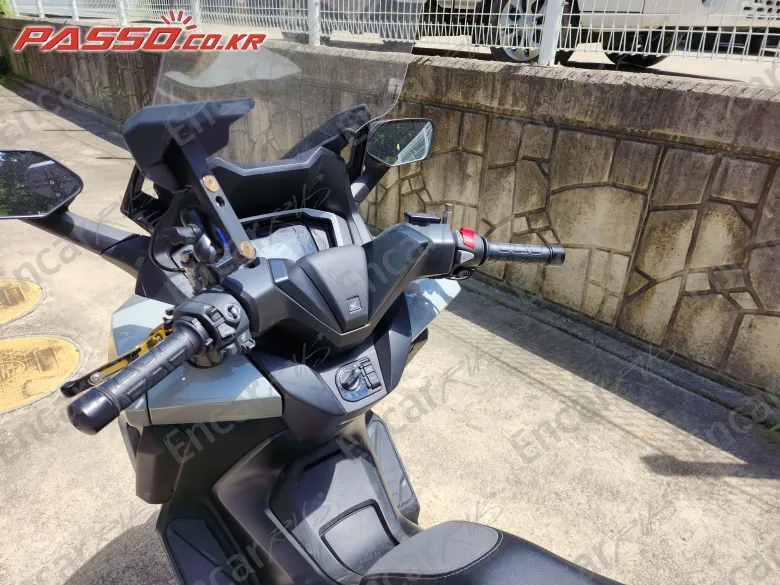 Honda Forza 350 - фото 3